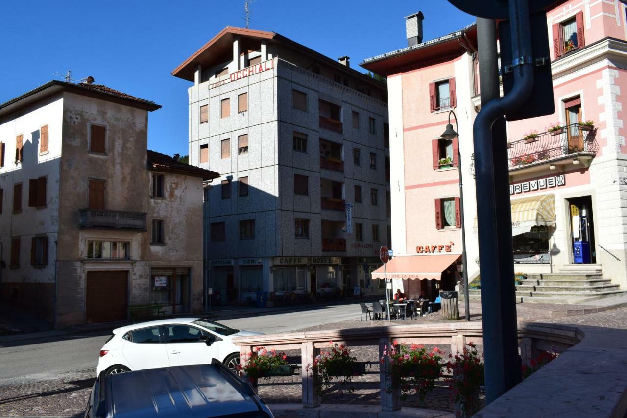 Lozzo Di Cadore - Dolomiti - Piazza IV Novembre Lozzo Cadore Exteriör bild
